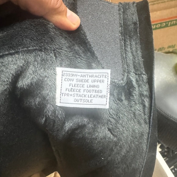 BearPaw Anthracite Womens Boot. - Picture 8 of 9